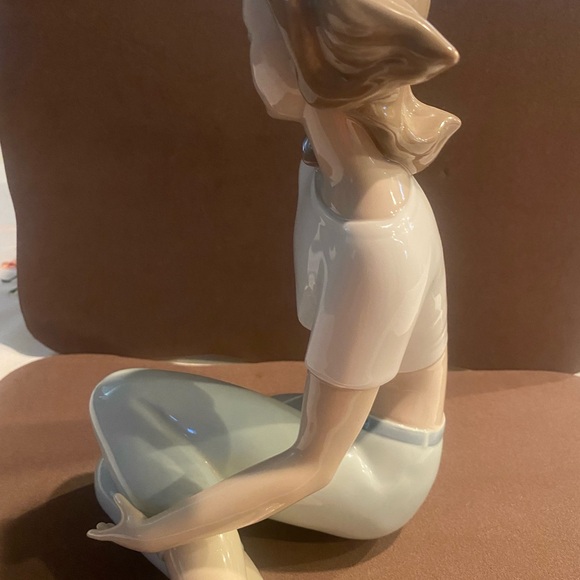 NAO By LLADRO Mediterranean Breeze - Picture 4 of 5